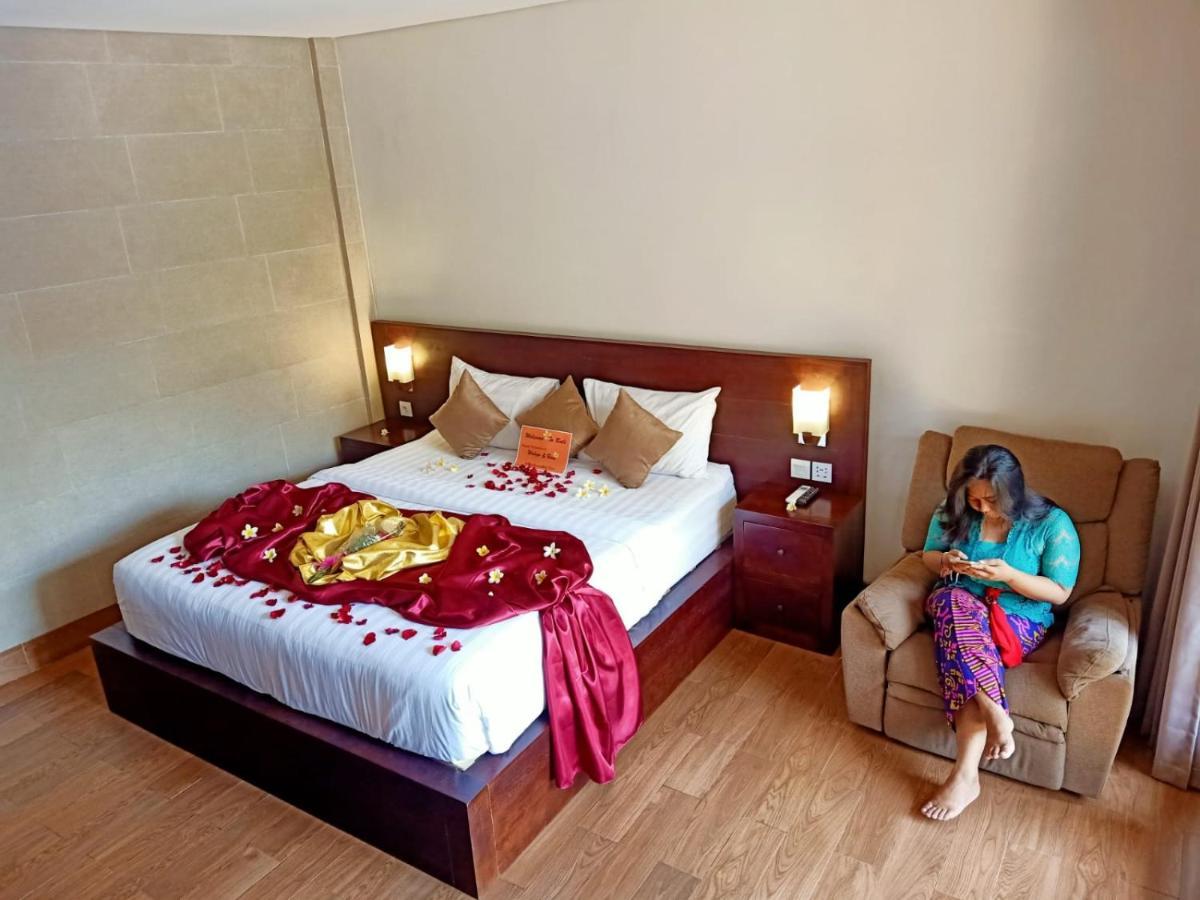 The Surya Kuta Villa Екстериор снимка