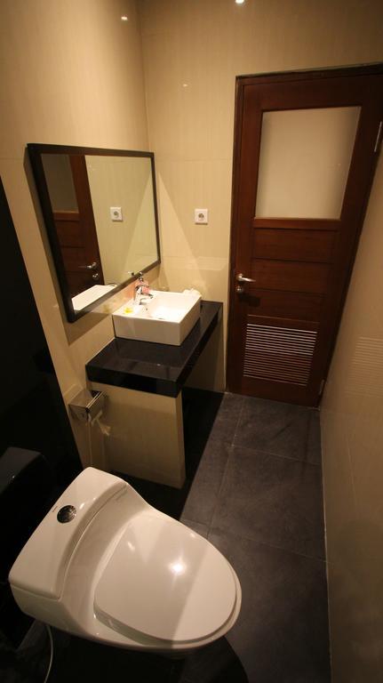 The Surya Kuta Villa Екстериор снимка