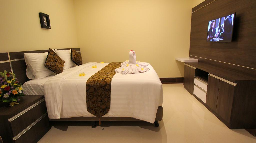 The Surya Kuta Villa Екстериор снимка