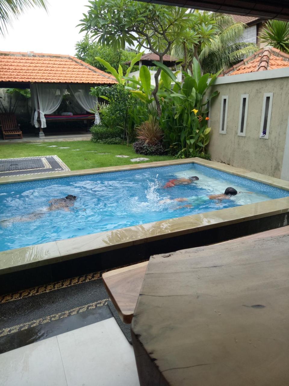 The Surya Kuta Villa Екстериор снимка