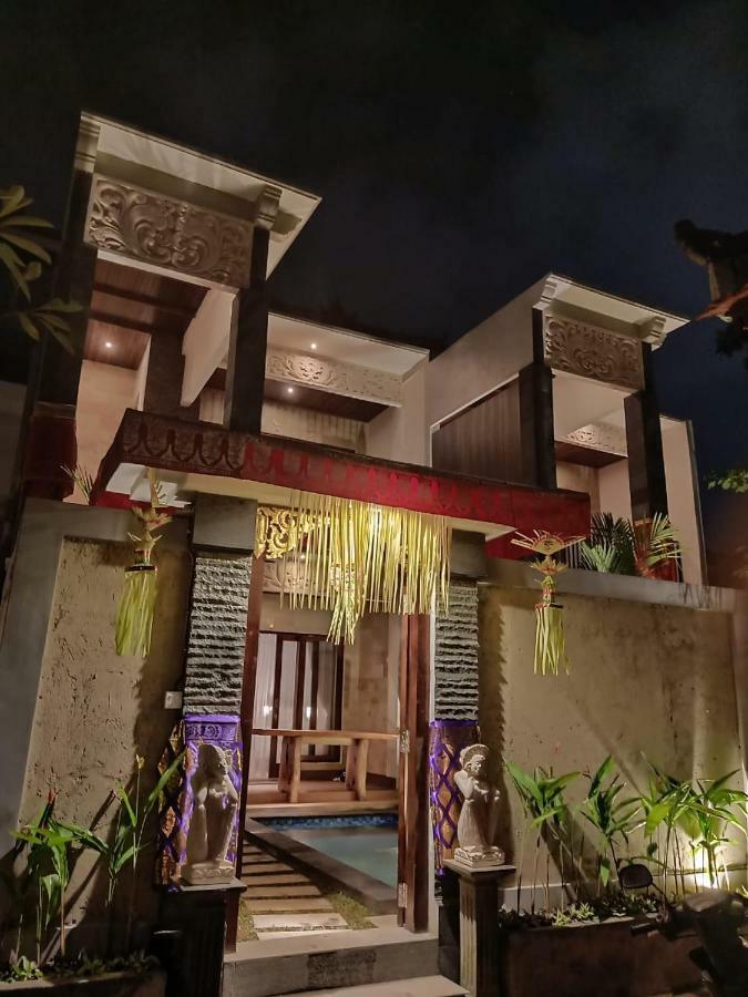 The Surya Kuta Villa Екстериор снимка