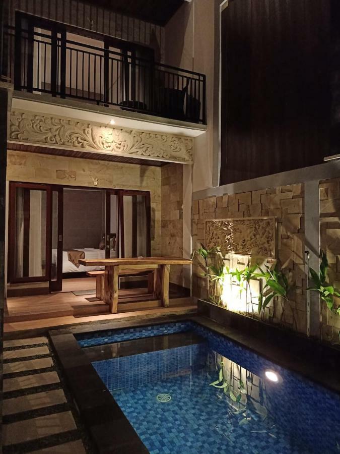 The Surya Kuta Villa Екстериор снимка